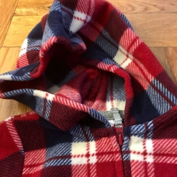 Carters sweater size 3 months NWOT​​ - Picture 3 of 4